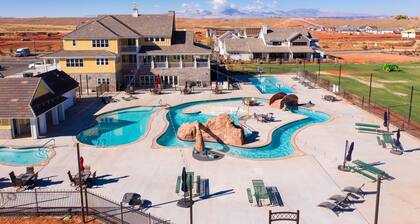 New | 4 Bed | lazy river | pool | minigolf | BI