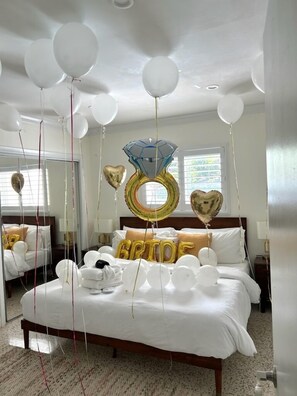 3 bedrooms, desk, iron/ironing board, travel cot