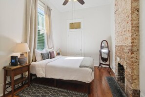 2 bedrooms, desk, iron/ironing board, travel cot