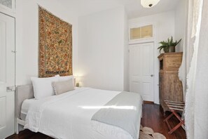 2 bedrooms, desk, iron/ironing board, travel cot