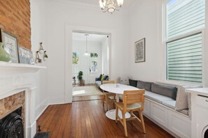 TV, stereo - Under The Oaks 2 - NOLA 2BR/1BA (New Orleans)