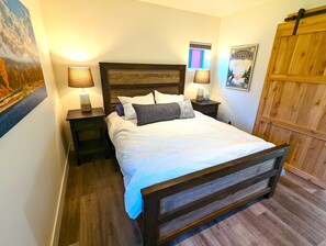 2 quartos, escrivaninha, Wi-Fi de cortesia, roupa de cama