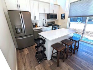 Fridge, microwave, oven, stovetop - Private Sauna | Pool & Hot Tub | Awesome Views (Whitefish)