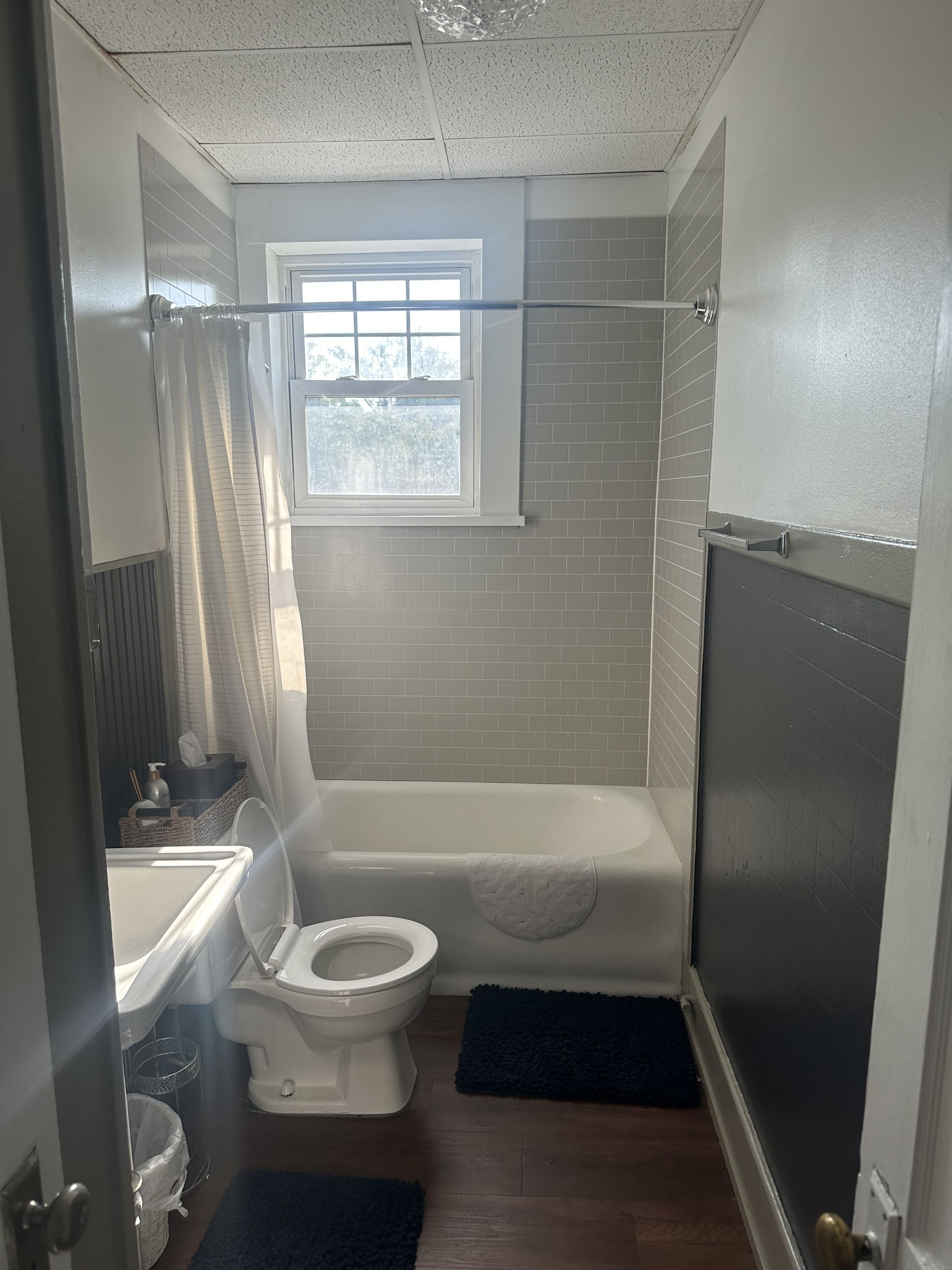 Badkar/dusch, hårtork, handdukar och tvål