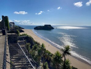 Beach - Modern and specious holiday home. Great location (Tenby)