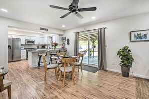 Fridge, microwave, stovetop, dishwasher - Pool + Backyard Oasis! Snowbird Escape in Phoenix (Phoenix)