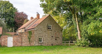 Waterside Cottage - Luxury Cottages