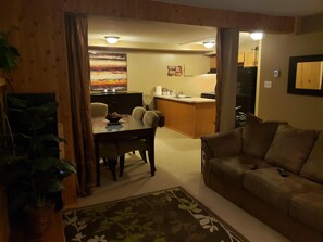 Télévision, cheminée