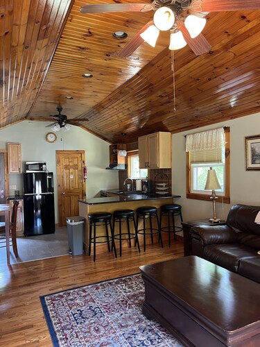 “The Cottage” is in a private lake community 15 mins. from Mountain Creek Resort