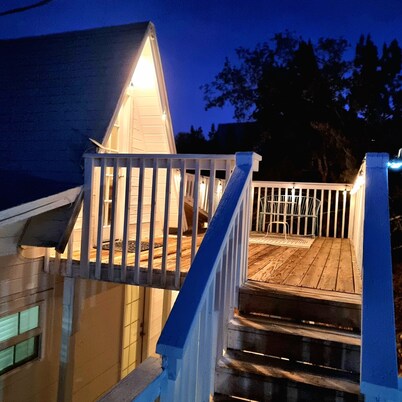 Cozy A-Frame With Mountain Views, Near Hot Springs