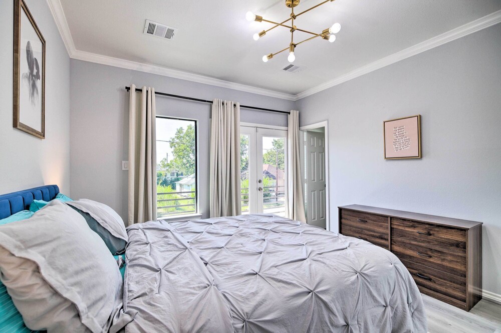 Modern Houston Townhome 3 Mi to Downtown! Houston Vrbo