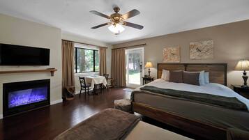 1 bedroom, desk, free WiFi, bed sheets