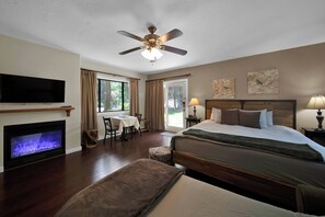 1 bedroom, desk, free WiFi, bed sheets