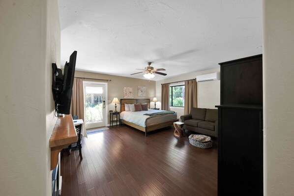 1 chambre, fer et planche à repasser, Wi-Fi gratuit, draps fournis