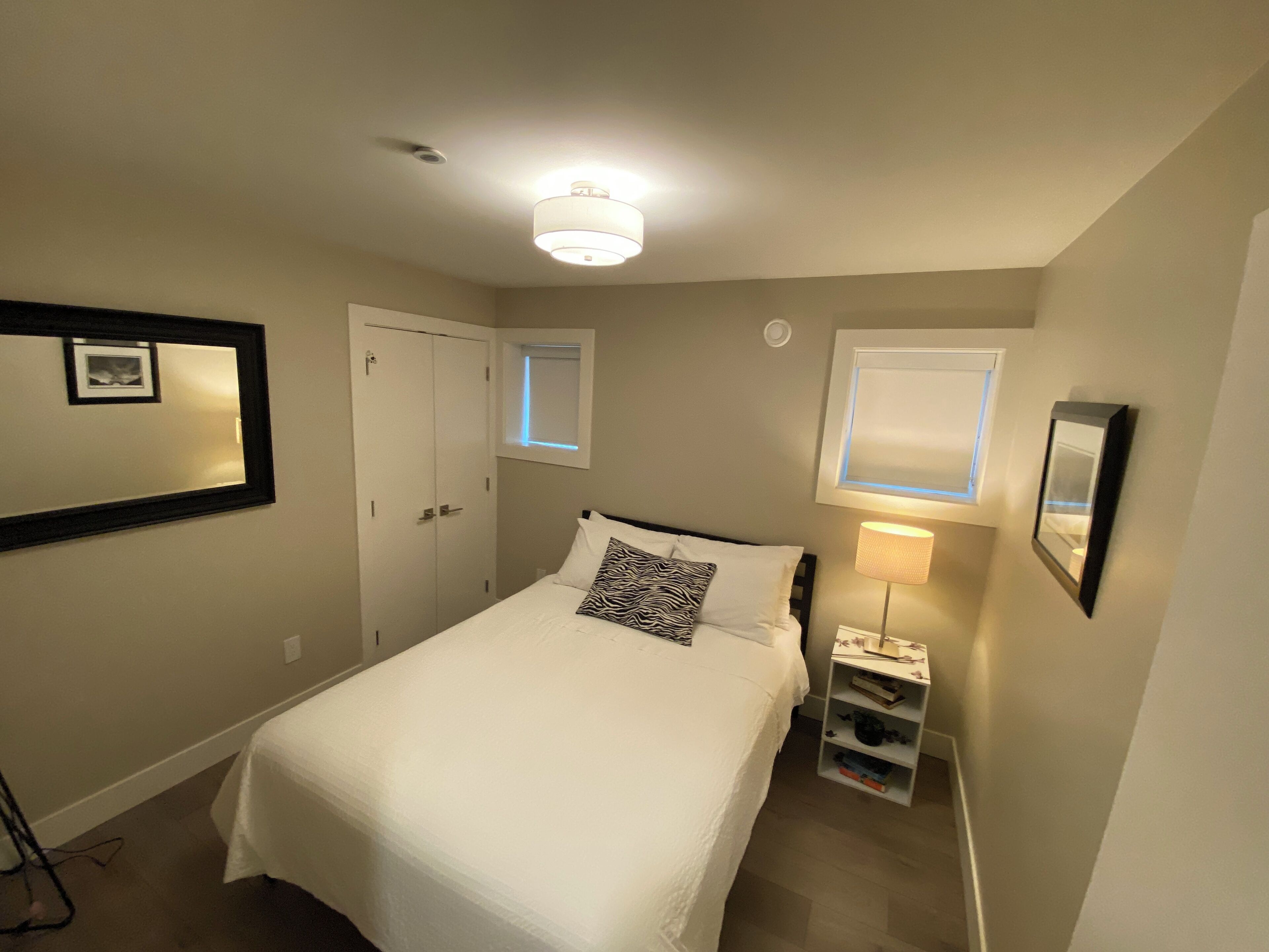 1 chambre, bureau, fer et planche à repasser, Wi-Fi gratuit
