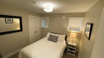 1 bedroom, desk, iron/ironing board, free WiFi