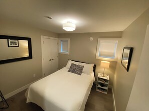 1 habitación, escritorio, tabla de planchar con plancha y wifi gratis 