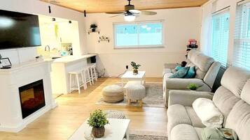 TV, fireplace, offices