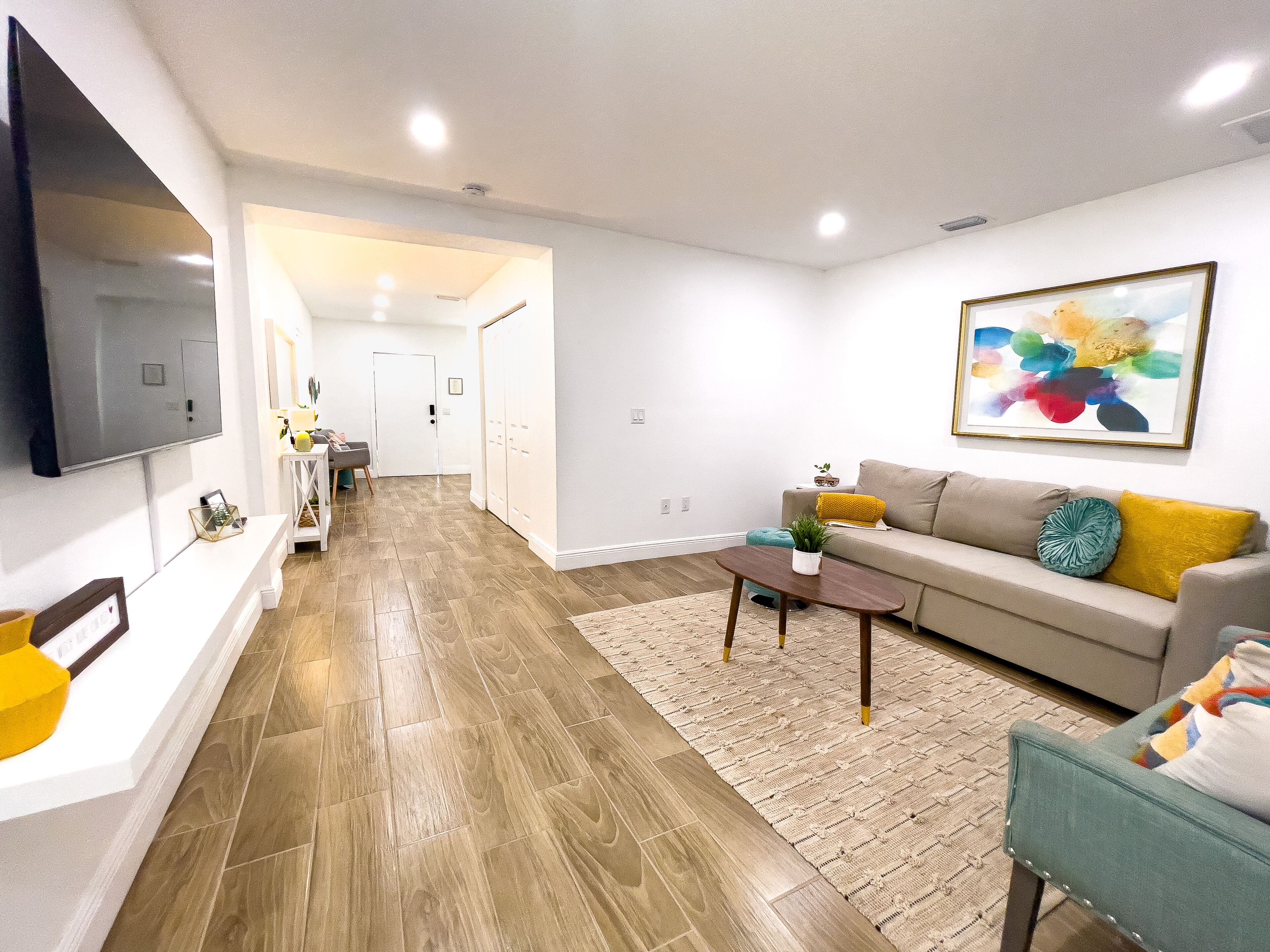 3 Bedroom 2 Bathroom , Washer& Dryer .fully stocked Kitchen, You will find everything you need.