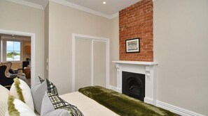 2 habitaciones, tabla de planchar con plancha y wifi gratis