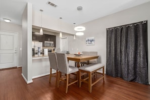 Dining - LUXURY 2 bedroom 2bath MEMORIAL (Houston)