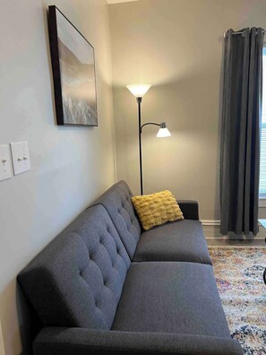 TV, fireplace, offices - Apt A The Yellow Shuttered House (Sharon)