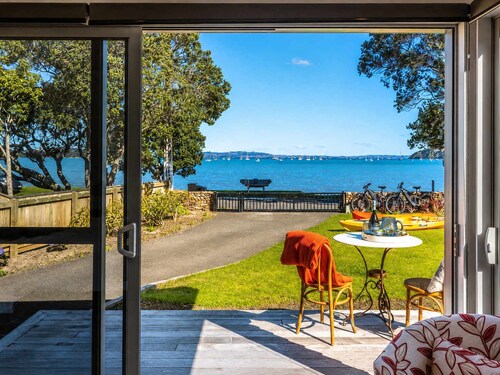 Seaside on Waiheke - Walk to Oneroa Village
