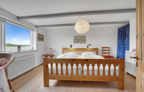 3 bedrooms, free WiFi