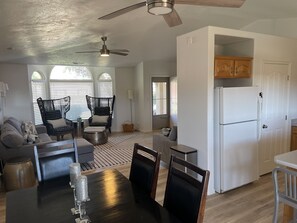 Interior - Vacation home, close to Tuacahn Center, Entrada & Black Desert Golf Courses. (Ivins)