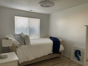 3 quartos, ferros/tábuas de passar roupa, Wi-Fi, roupa de cama