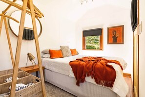 1 chambre, fer et planche à repasser, accès au Wi-Fi (inclus)