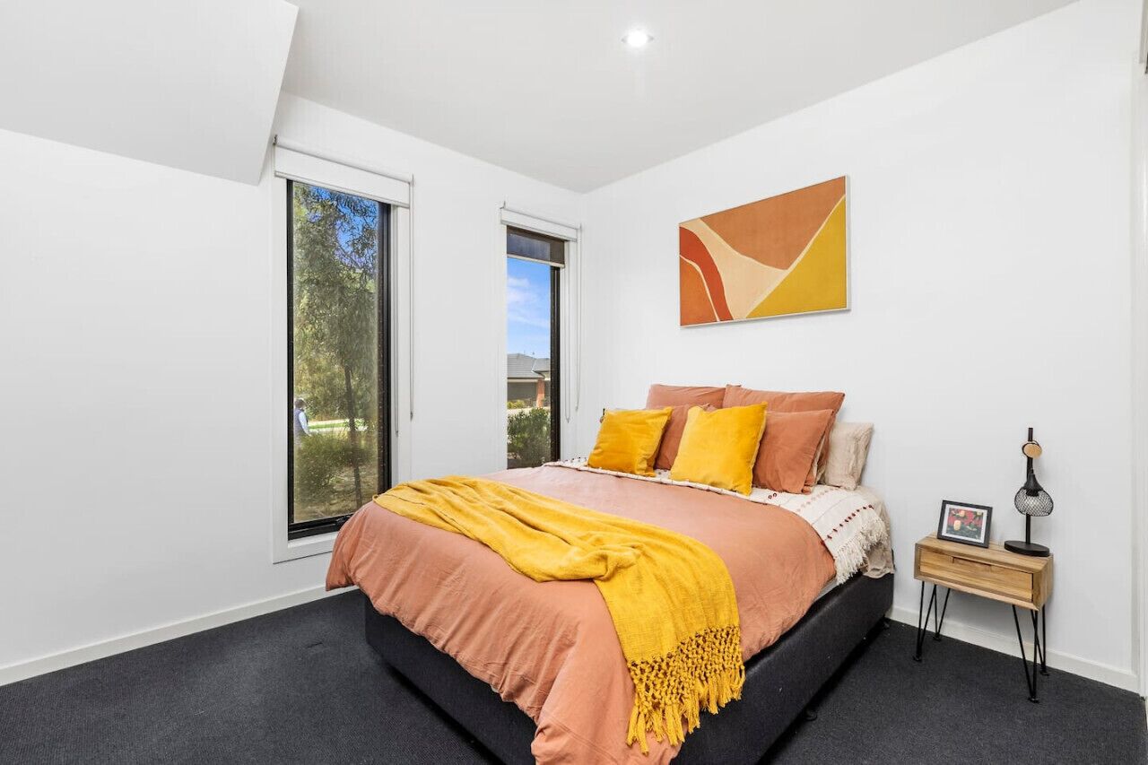 4 bedrooms, desk, iron/ironing board, free WiFi