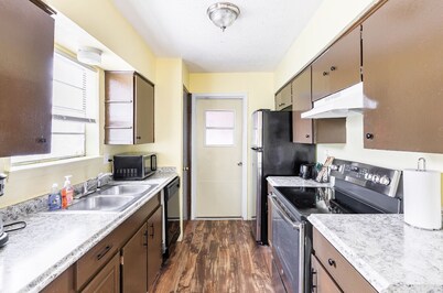 Southern Comfort Near Dallas Metroplex Area Accommodates 9 Guests