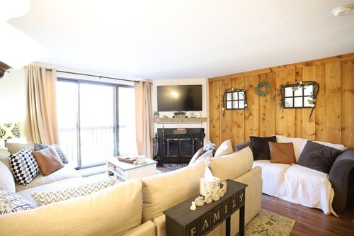 Updated Pet Friendly Windsor Hill Condo in Waterville Valley Family Friendly Resort (WHE53V)