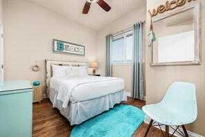 3 bedrooms, iron/ironing board, WiFi, bed sheets