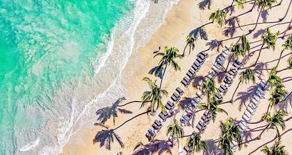 Beach Villa Luna with Pool and Jacuzzi, BBQ and Maid