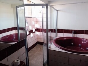 Duschwanne, Whirlpool