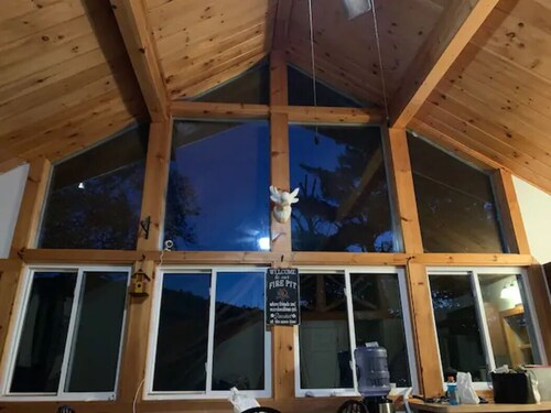 Beautiful, private home with fire pit and river access!