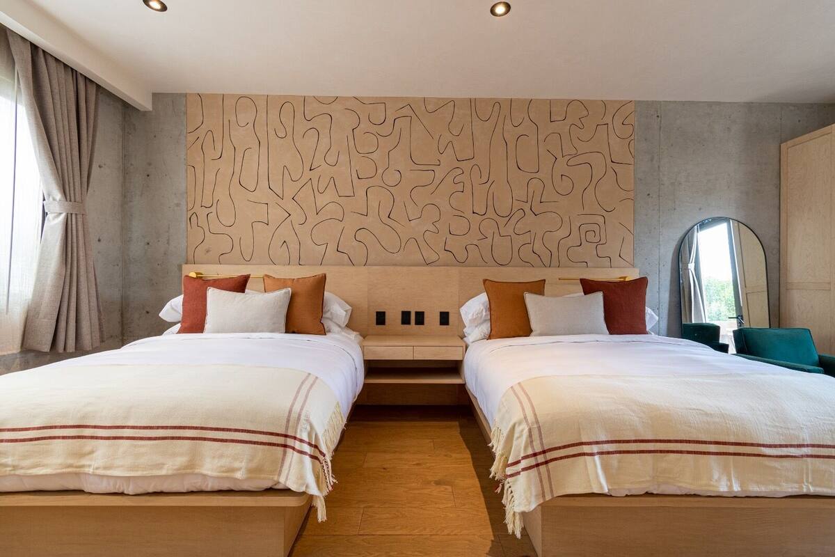 Deluxe Room, 2 Double Beds | Premium bedding, down comforters, Select Comfort beds, in-room safe