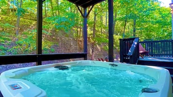 Bain à remous extérieur