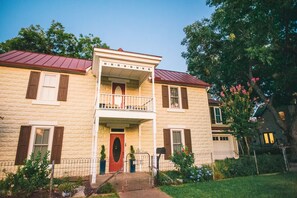 Exterior - Large Historic Home off MAIN ST w/ HEATED pool (Fredericksburg)