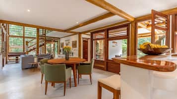 Villa Heliconia | Sala de jantar