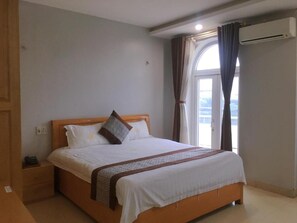 Habitació doble estàndard | Minibar, escriptori i habitacions insonoritzades 