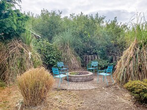 House, Multiple Beds (Seagulls Nest) | Property grounds - Seagulls Nest (Rockaway Beach)