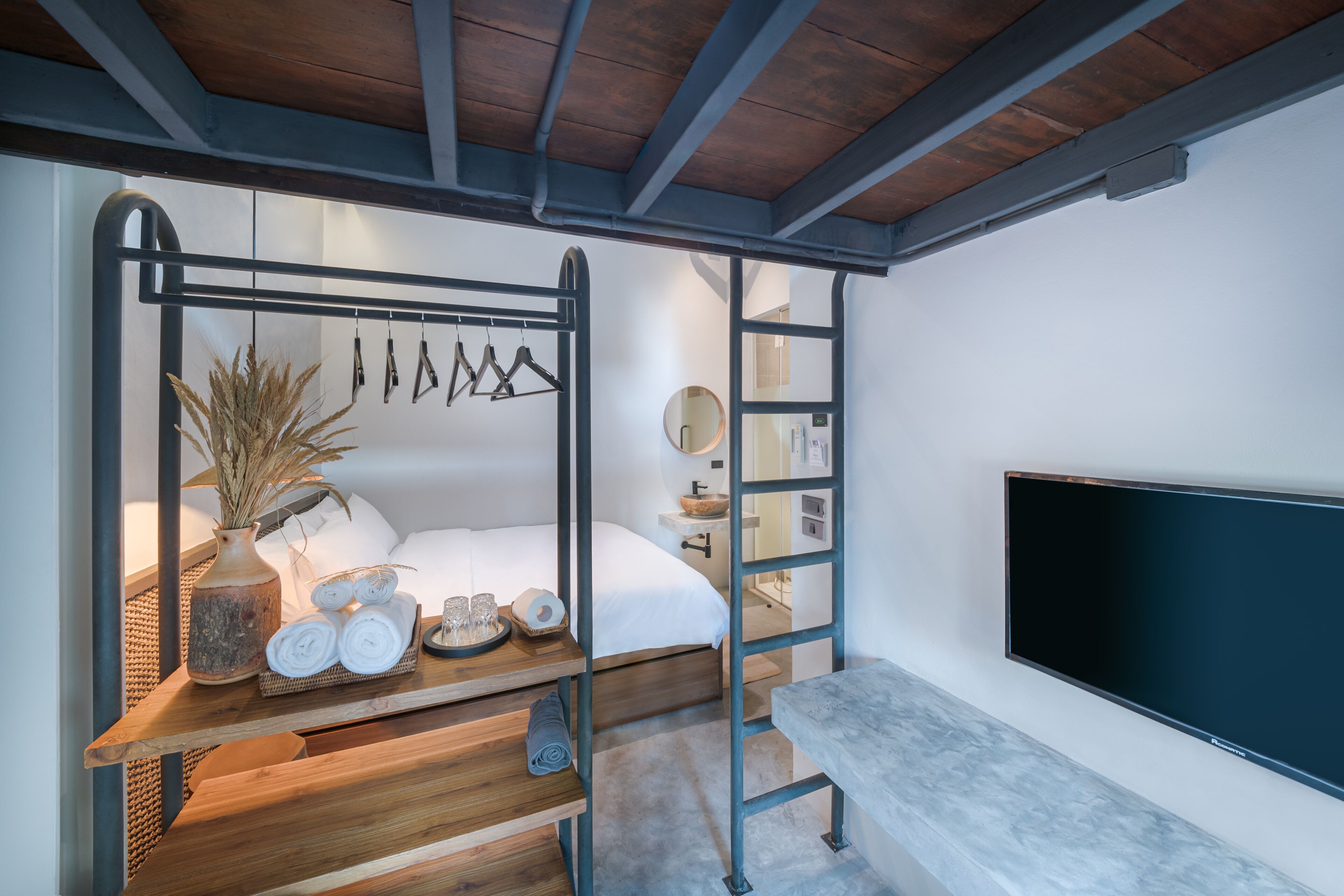 Superior Room | Laptop workspace, free WiFi, bed sheets