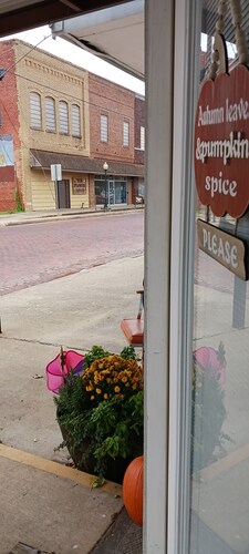 The Retro Retreat off the square