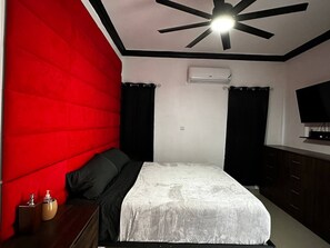 2 bedrooms, iron/ironing board, Internet, bed sheets