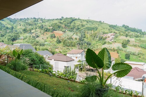 Greenhill Mountain City View 8BR Villa Heated Pool