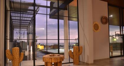 Greenhill Mountain City View 8BR Villa Heated Pool