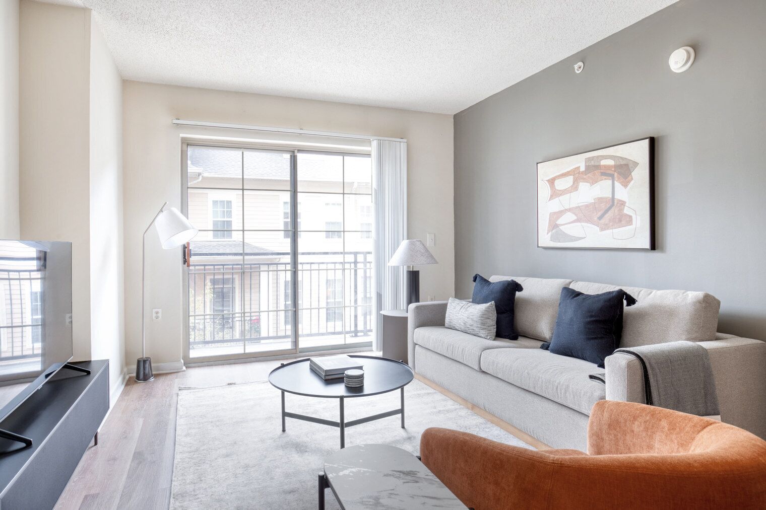 Fernseher, Stereoanlage